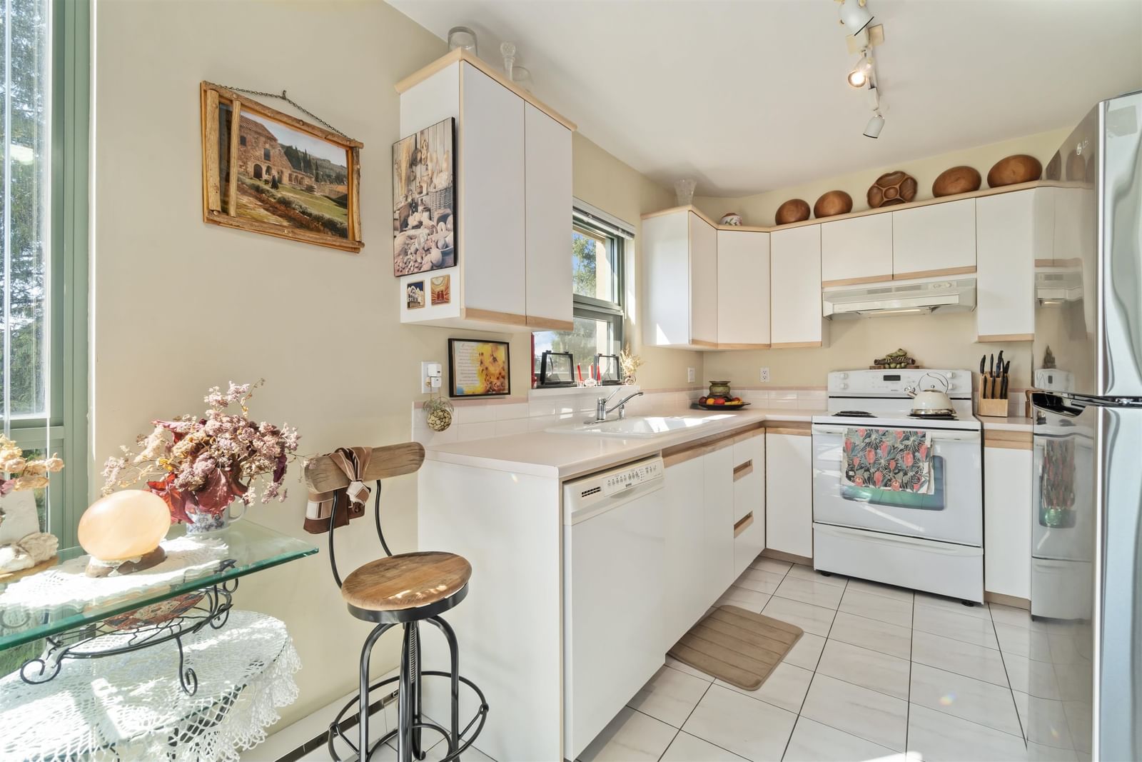 Listing Image 11