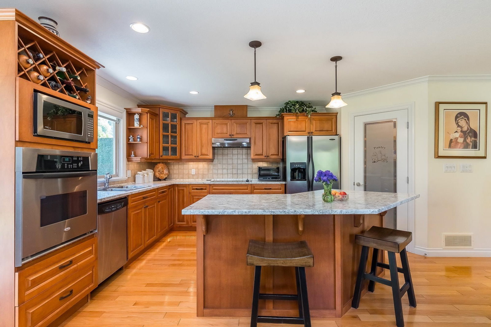 Listing Image 11