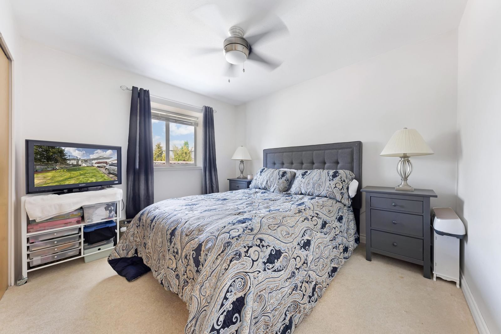 Listing Image 11