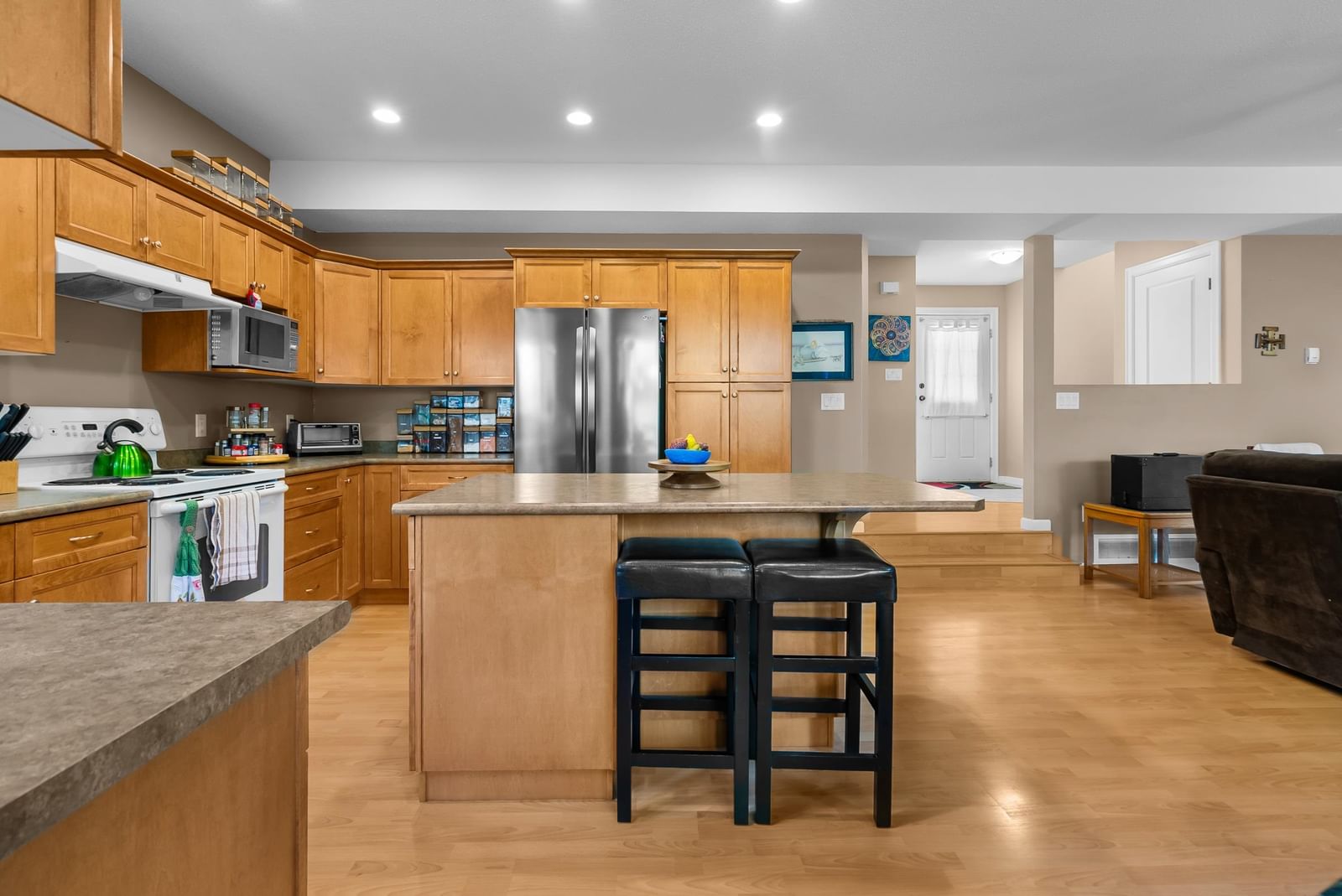 Listing Image 11