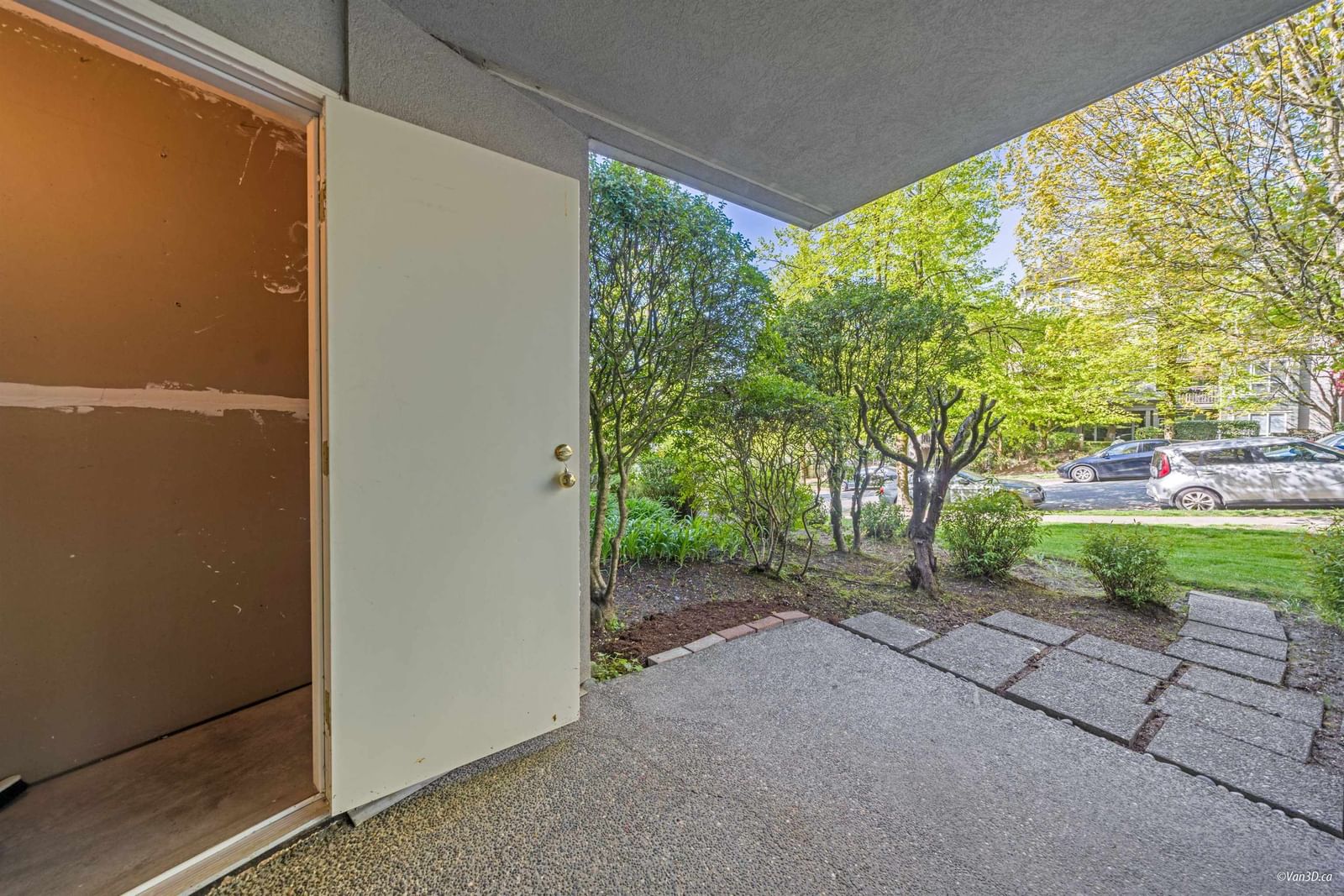 Listing Image 17