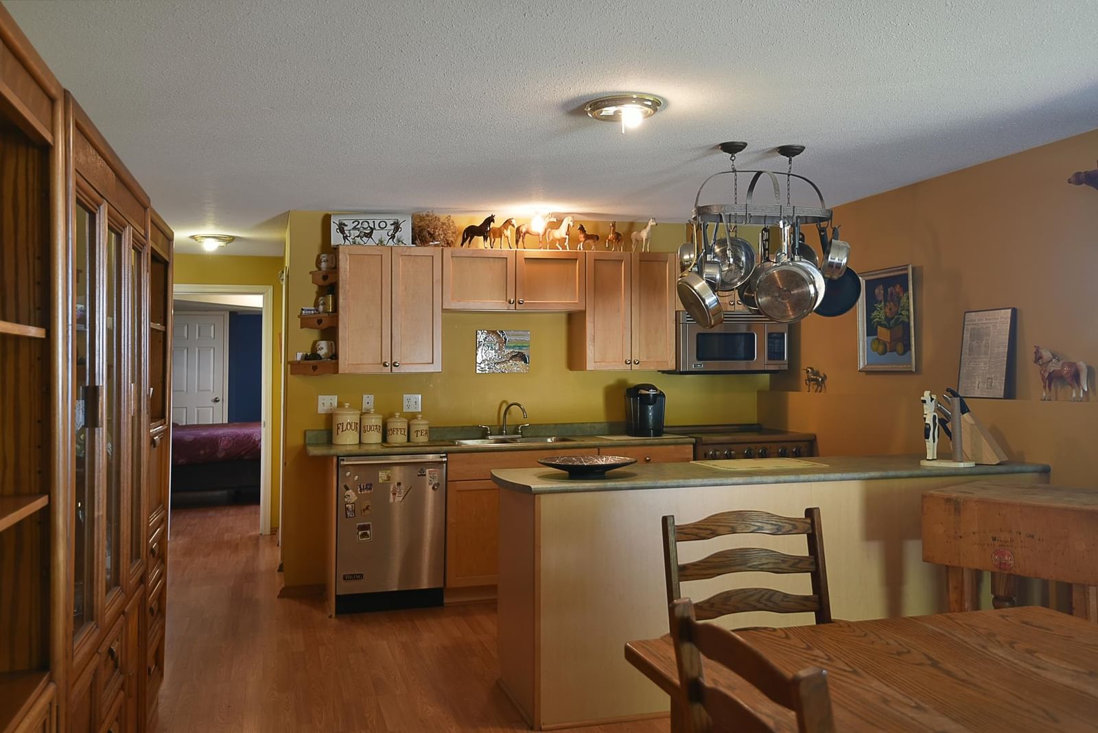 Listing Image 19