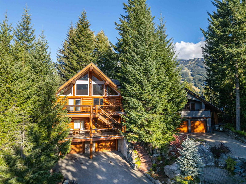 6252 Bishop Way, Whistler, British Columbia