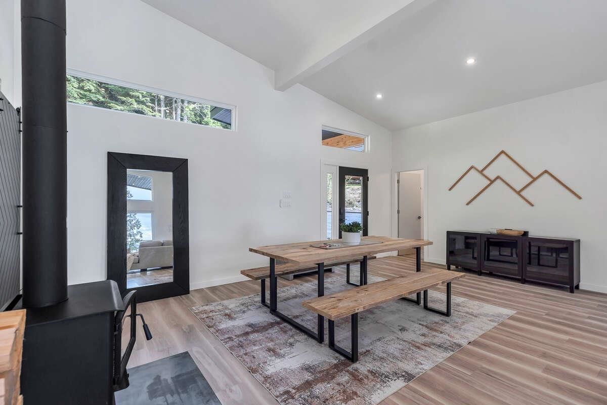 Listing Image 9