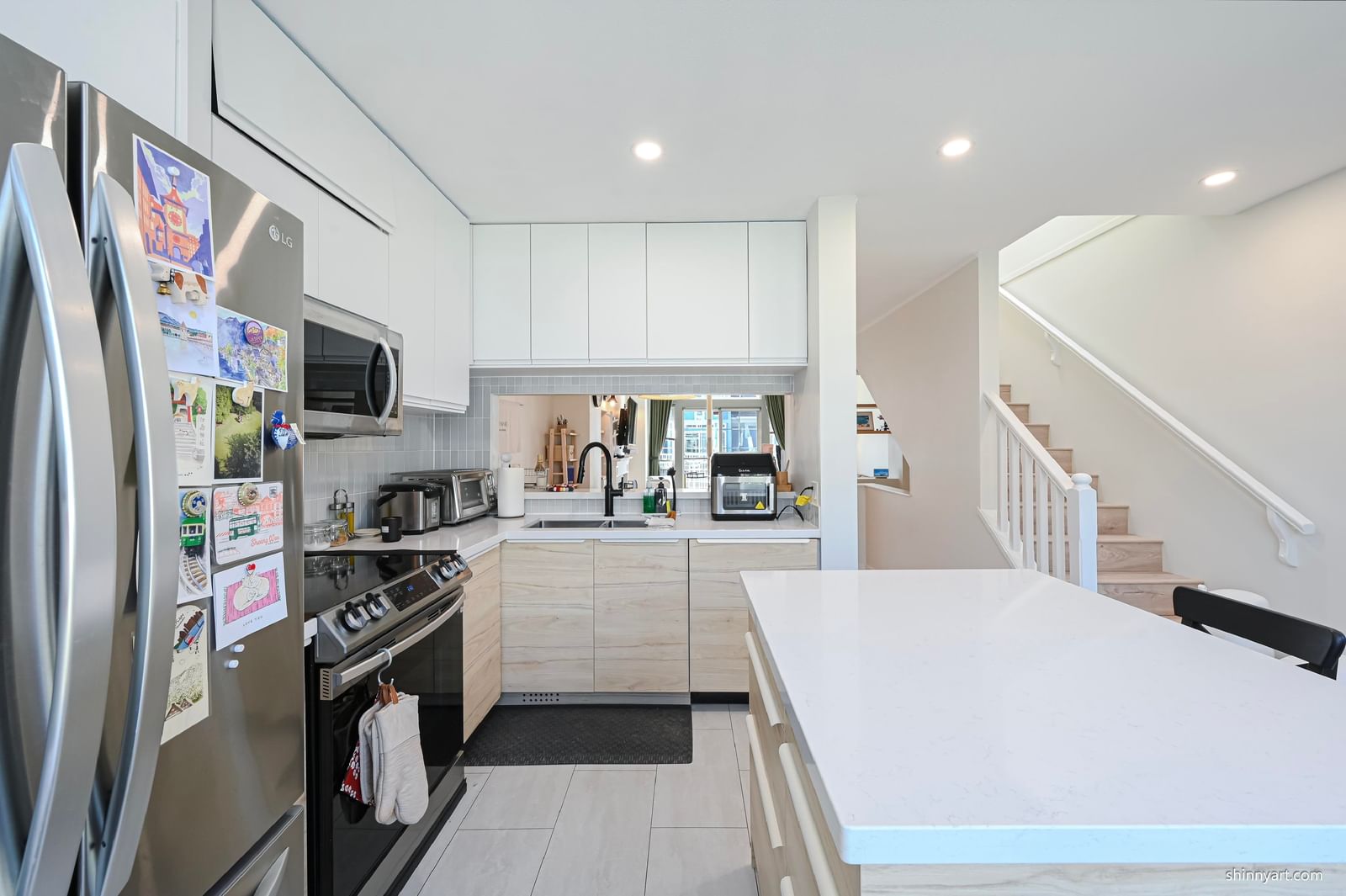 Listing Image 10