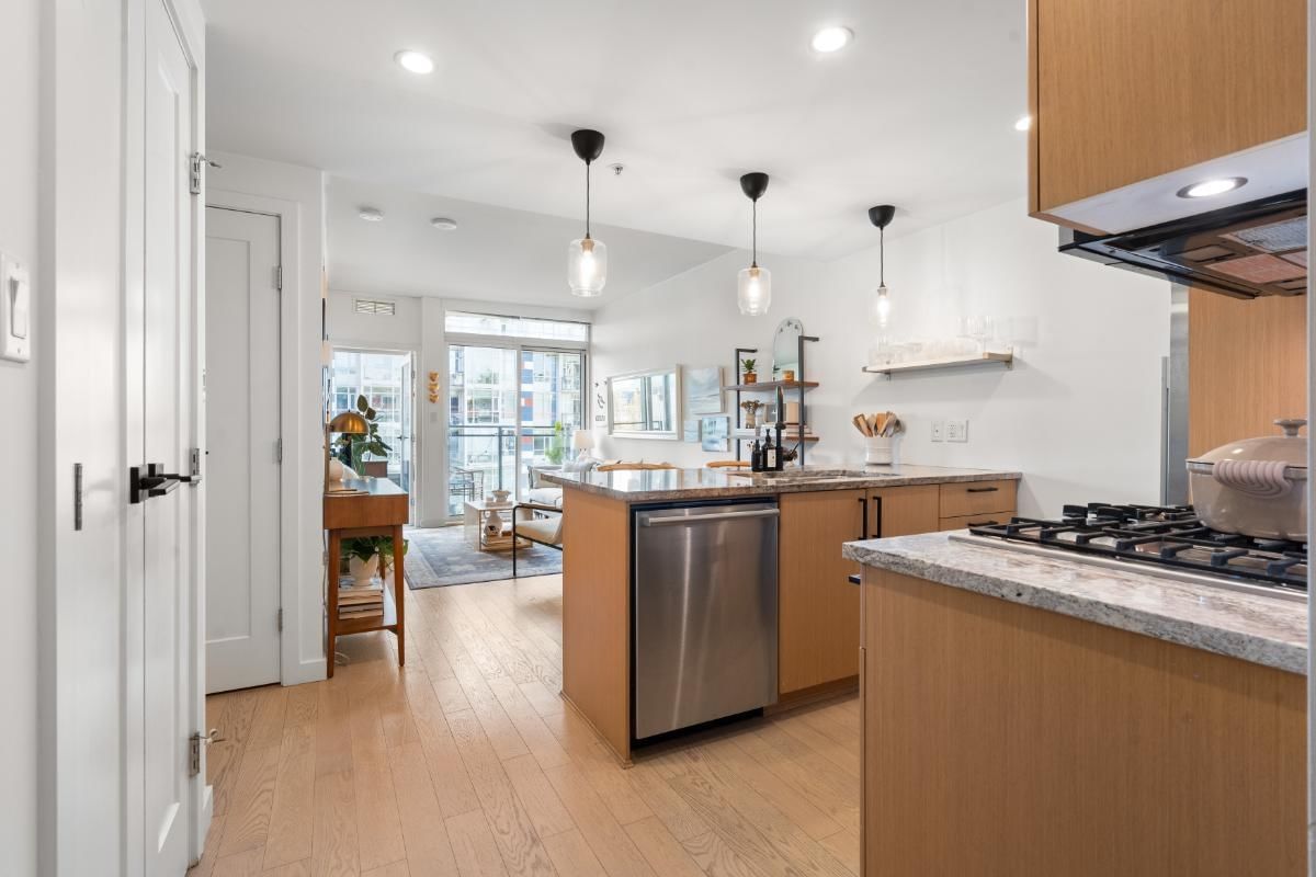 Listing Image 15