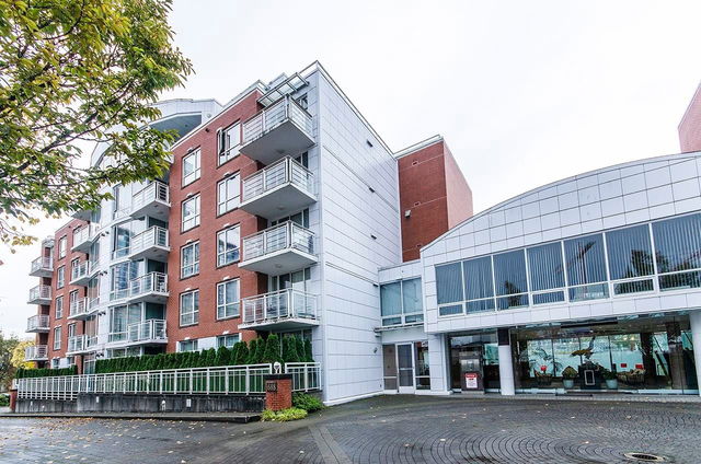 204 - 688 Fairchild Road