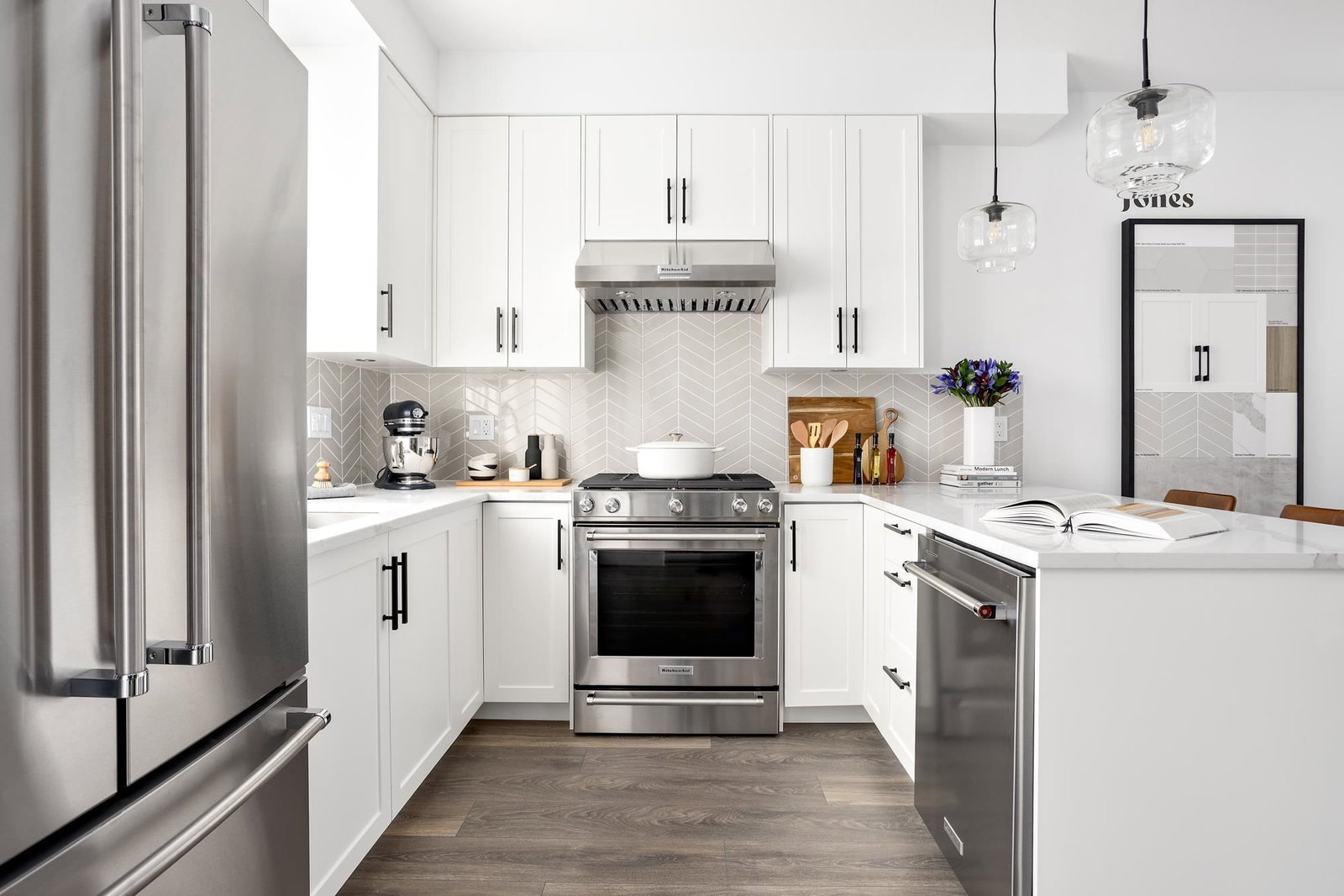 Listing Image 4