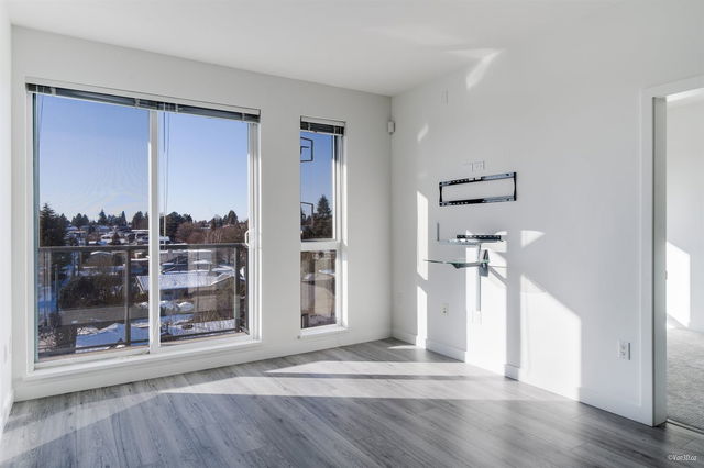 PH6 - 6633 Cambie Street