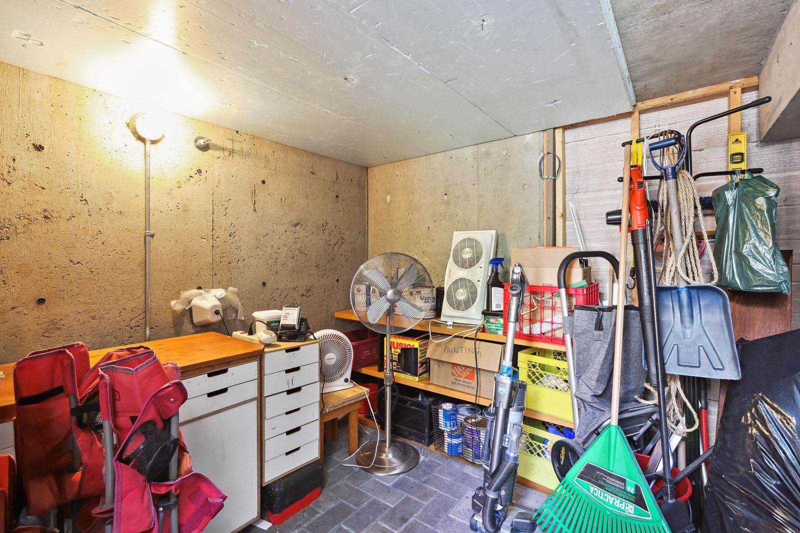 Listing Image 17