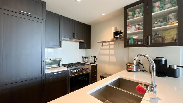 1809 - 5665 Boundary Road