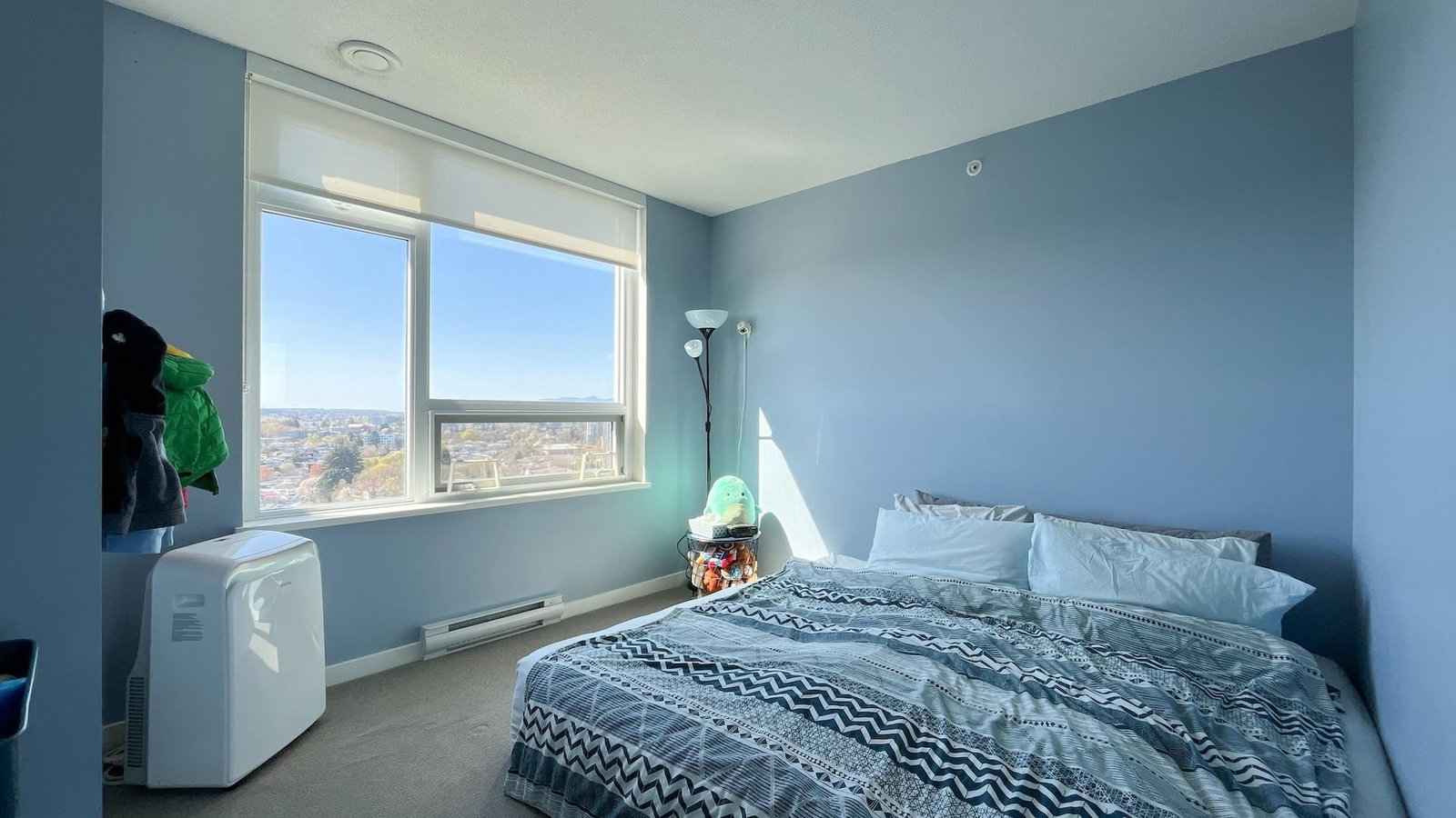 Listing Image 9