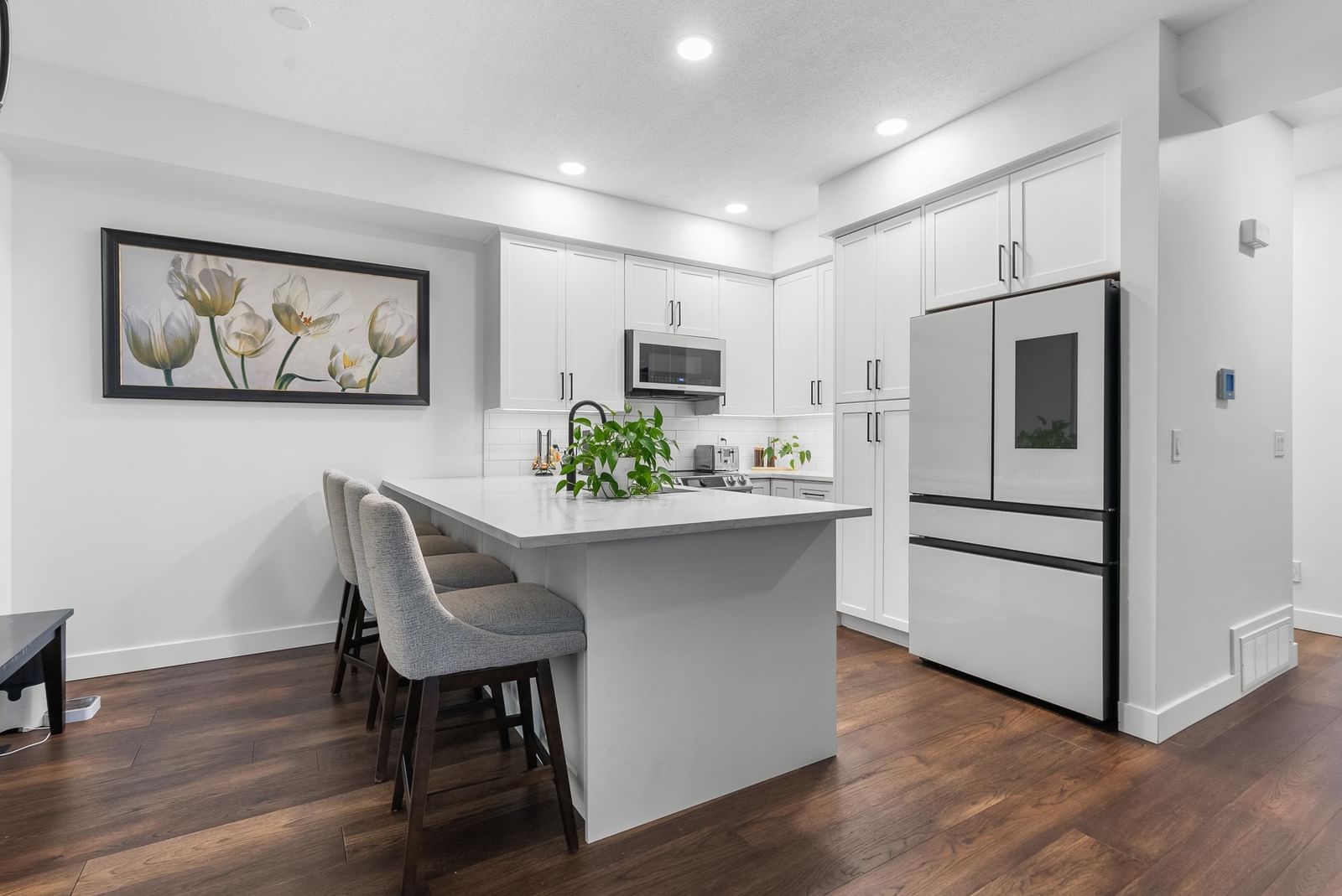 Listing Image 11
