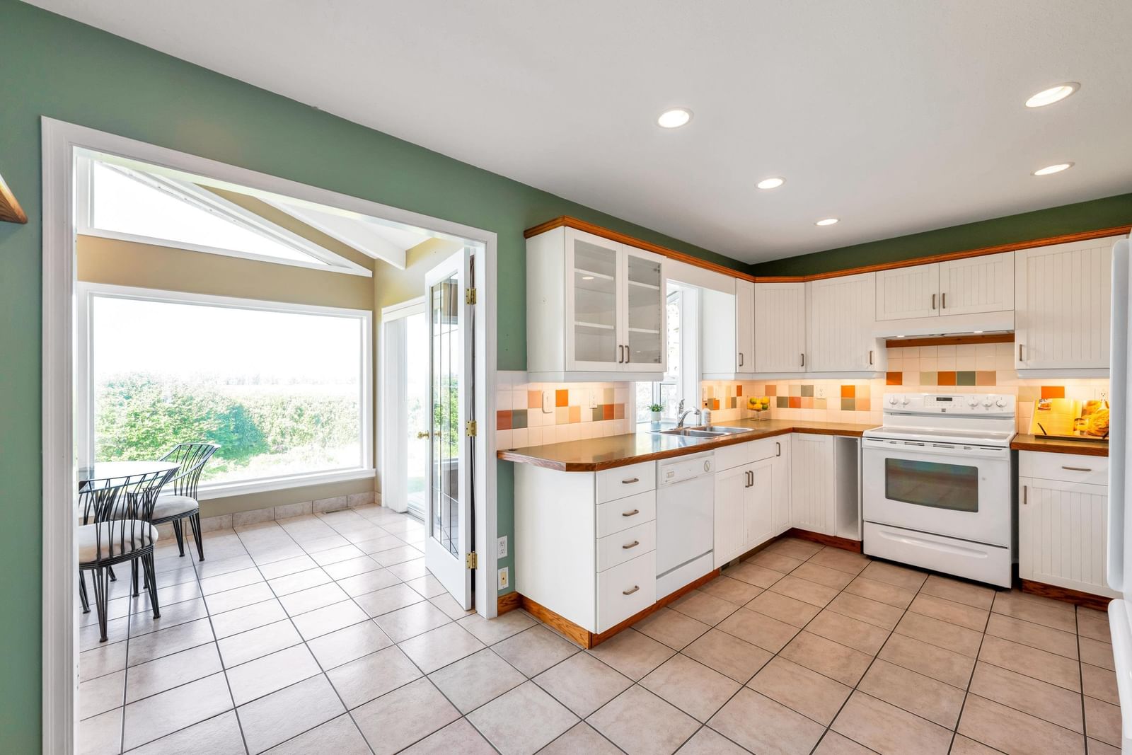 Listing Image 19
