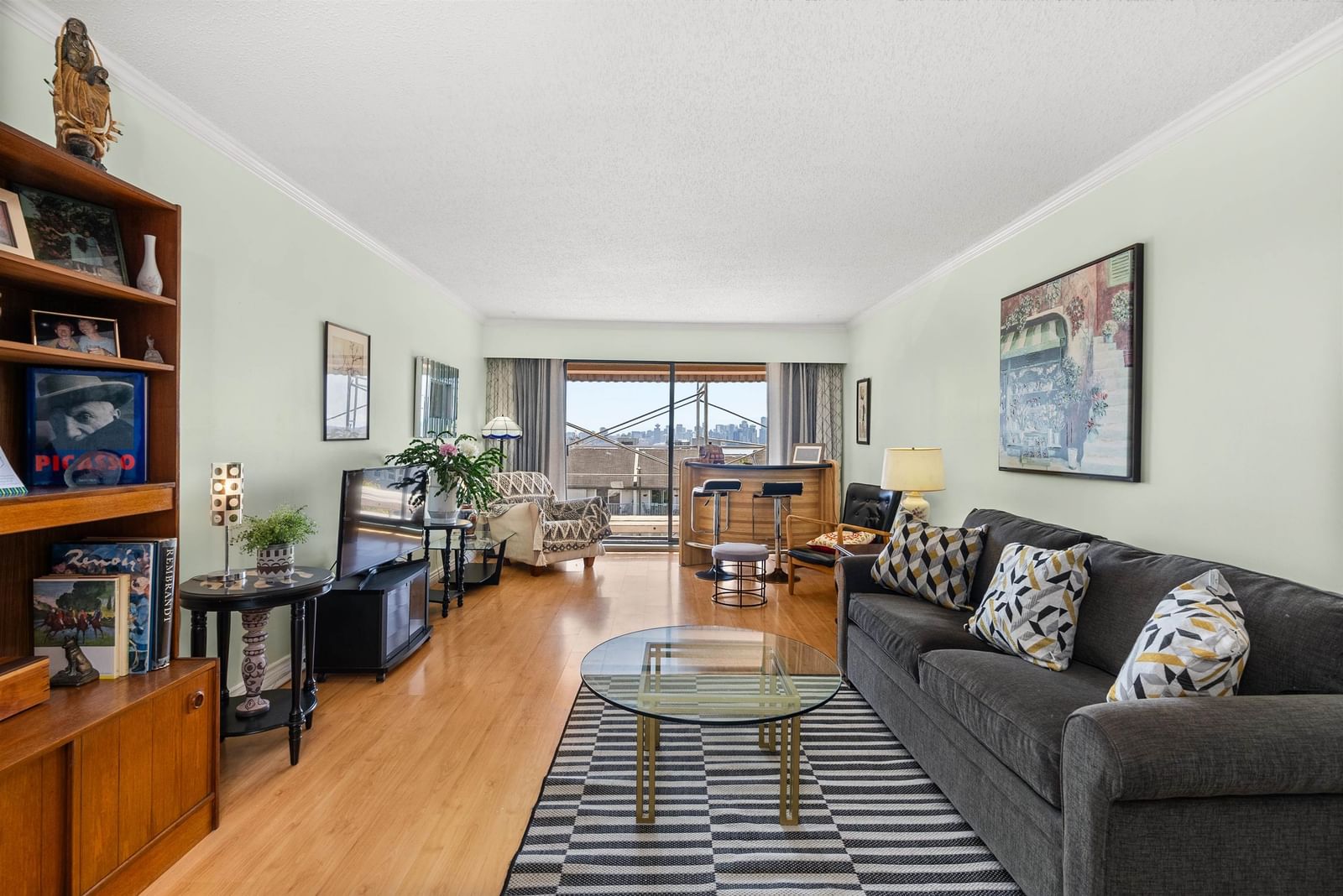 Listing Image 19