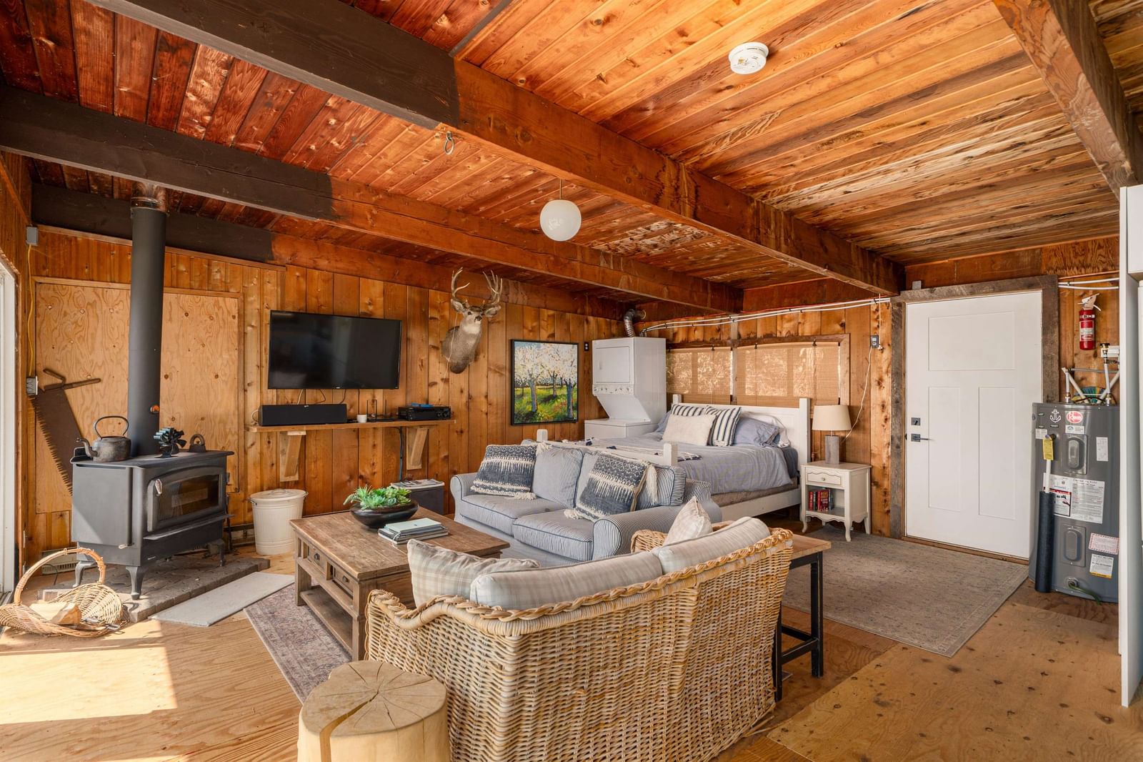 Listing Image 8