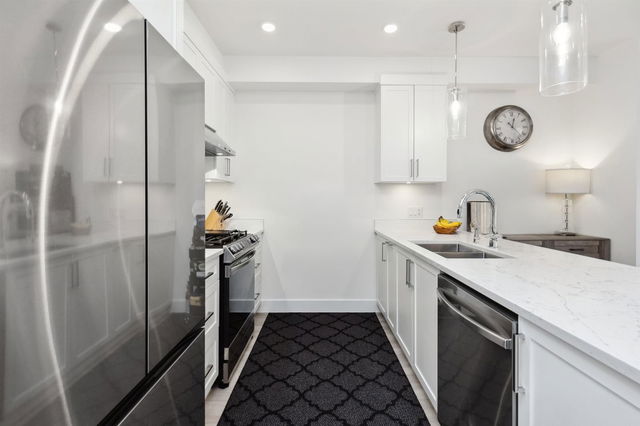 209 - 22633 Selkirk Avenue
