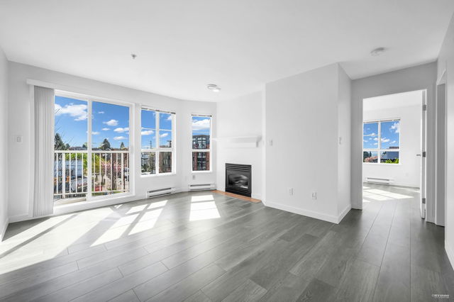 PH 2 - 6991 Victoria Drive