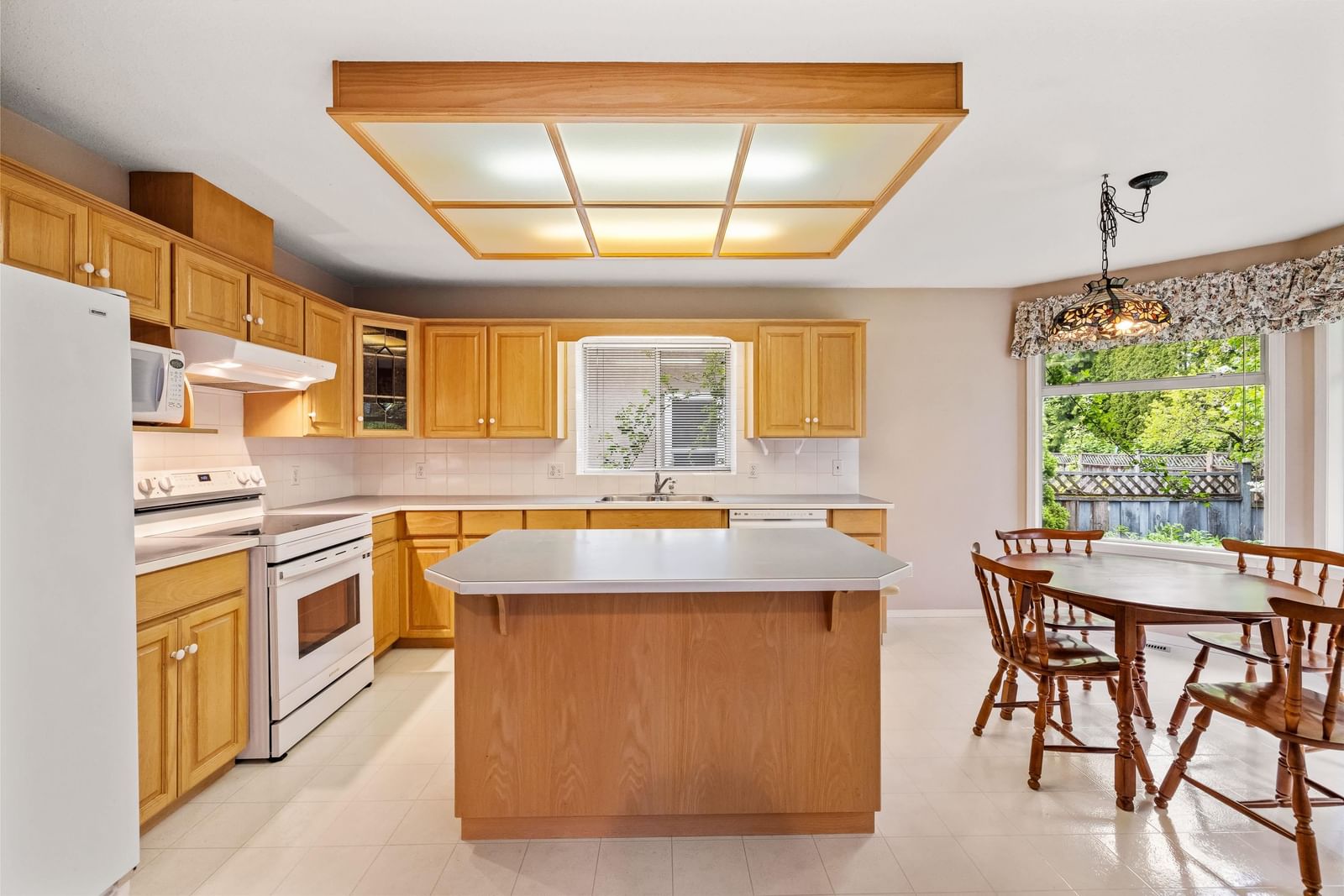 Listing Image 12