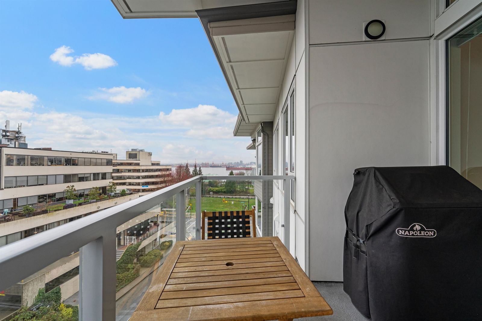 Listing Image 19
