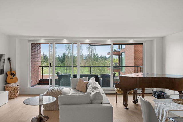 409 - 1350 View Crescent