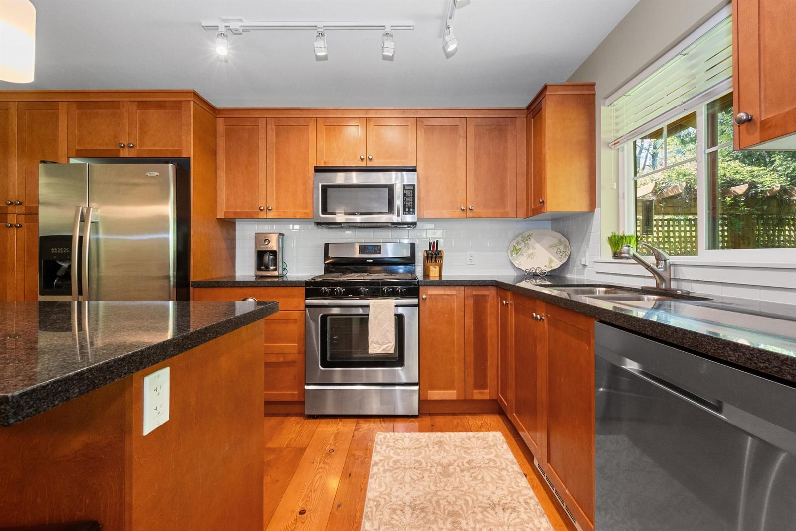 Listing Image 13