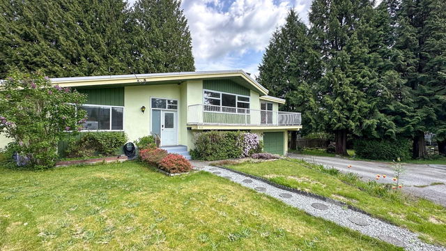 916 Glenacre Court