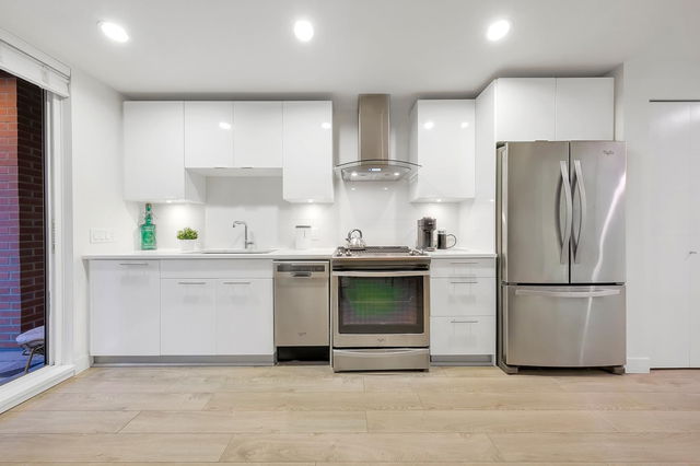 318 - 723 3rd Street