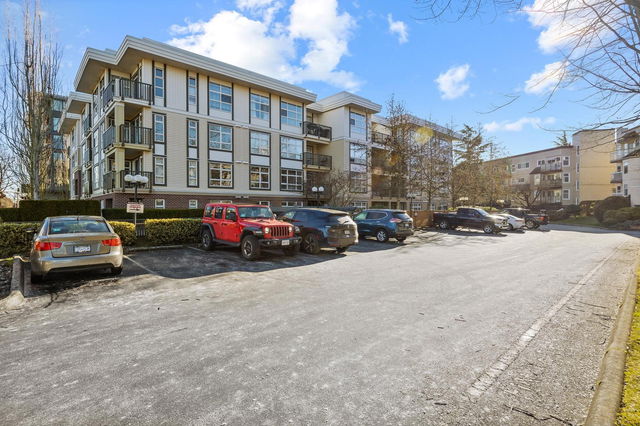 2 - 1860 Southmere Crescent E
