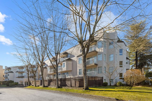 2 - 1860 Southmere Crescent E