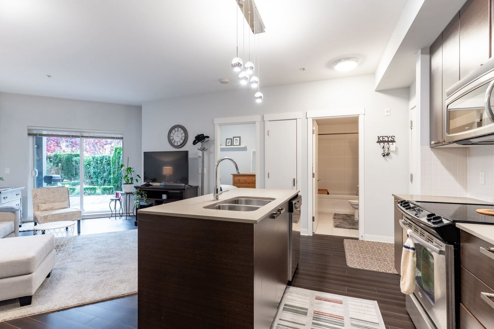 Listing Image 9