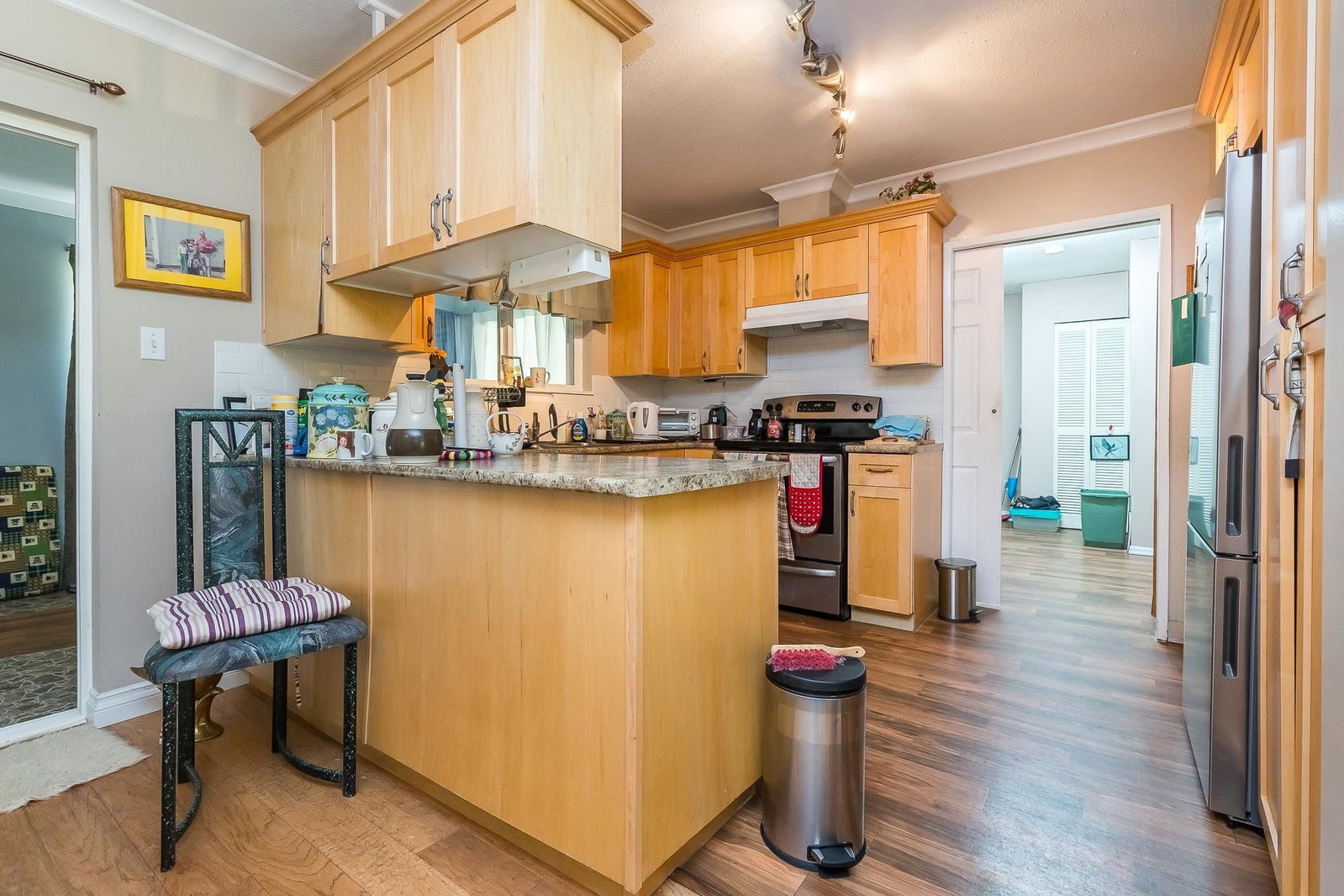 Listing Image 12