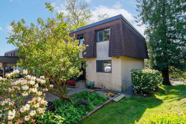 823 Old Lillooet Road
