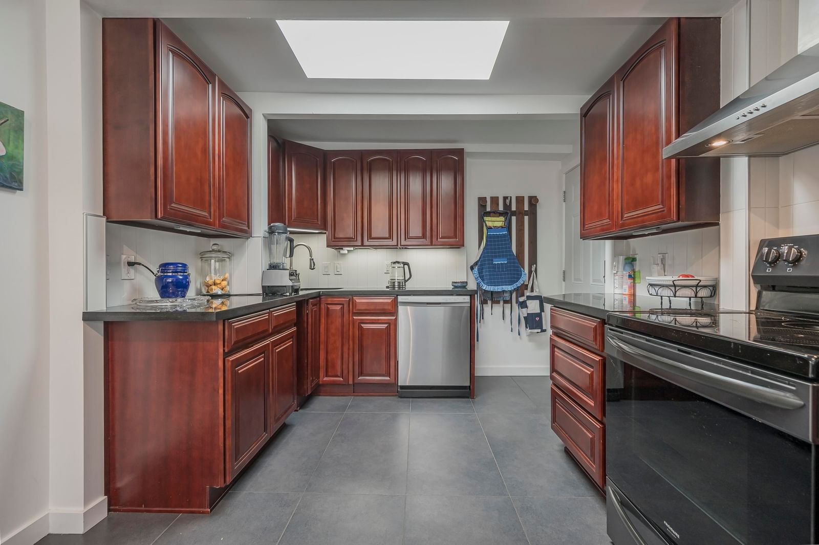 Listing Image 10