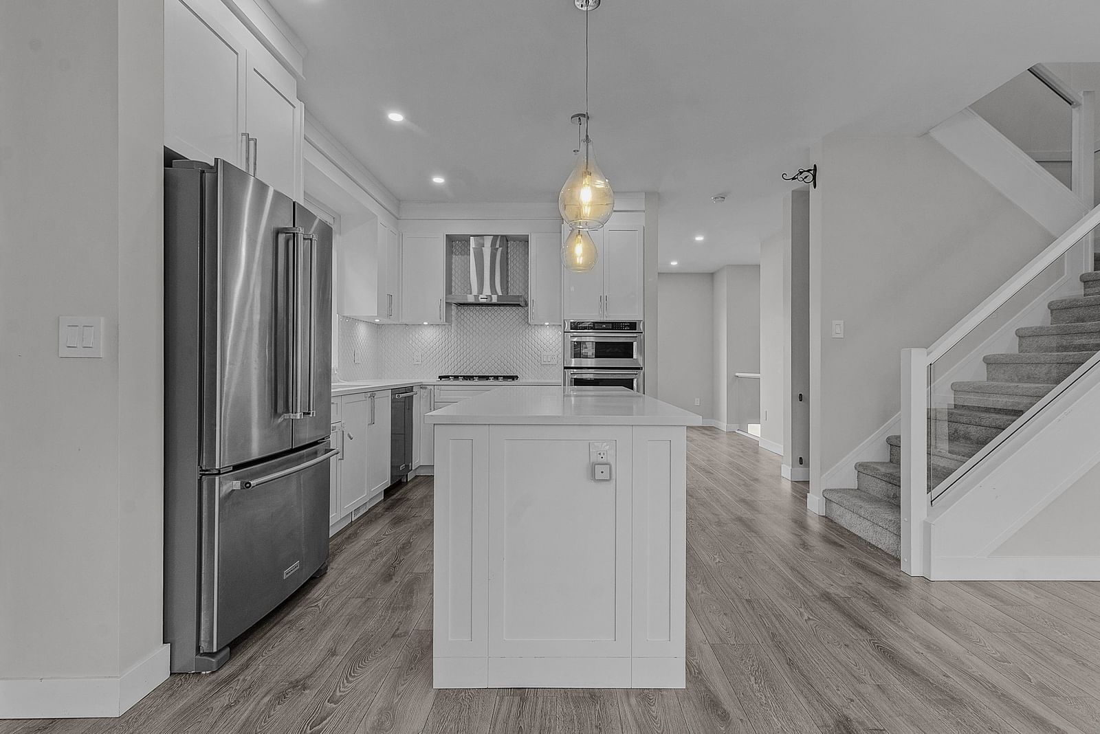 Listing Image 16