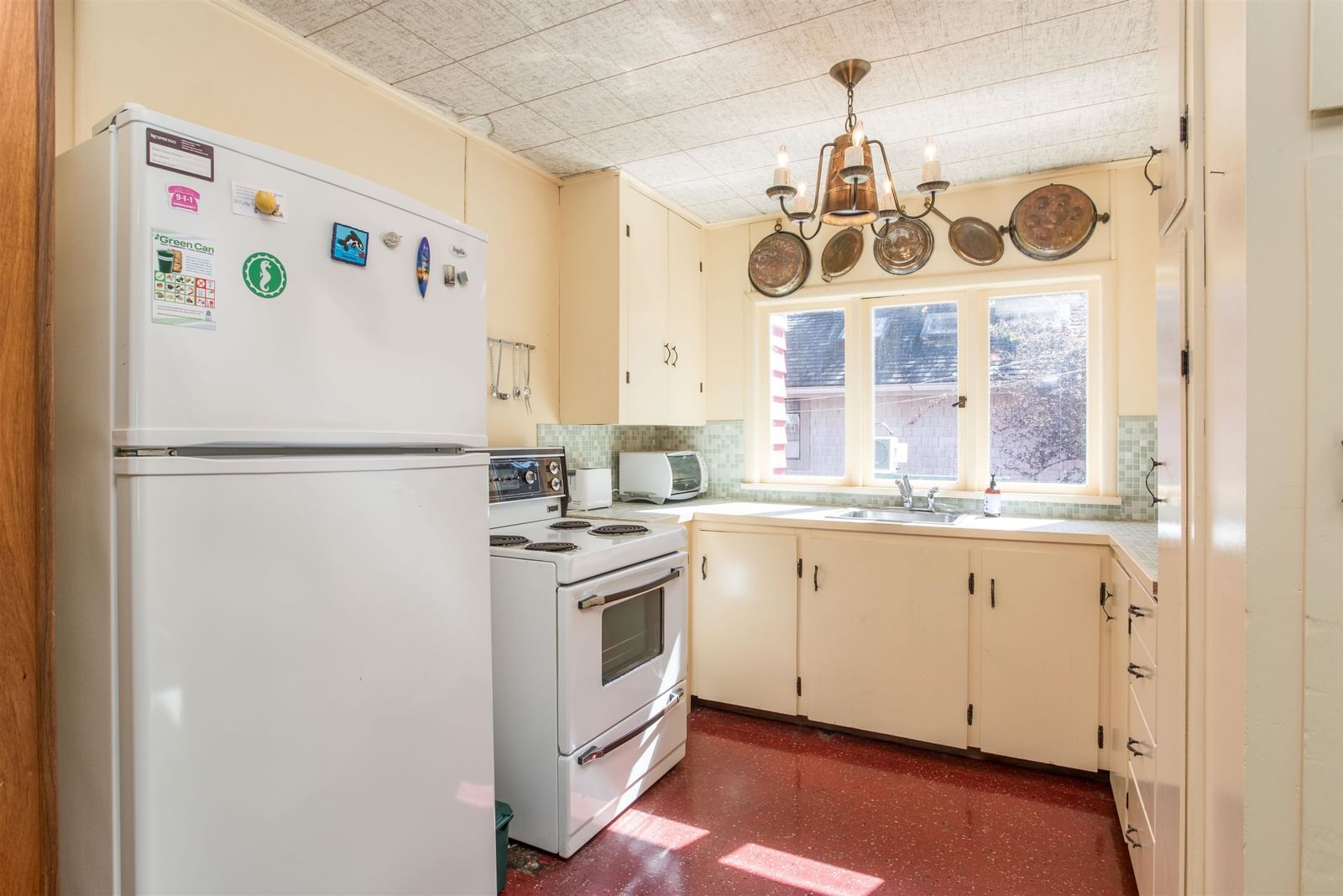 Listing Image 8