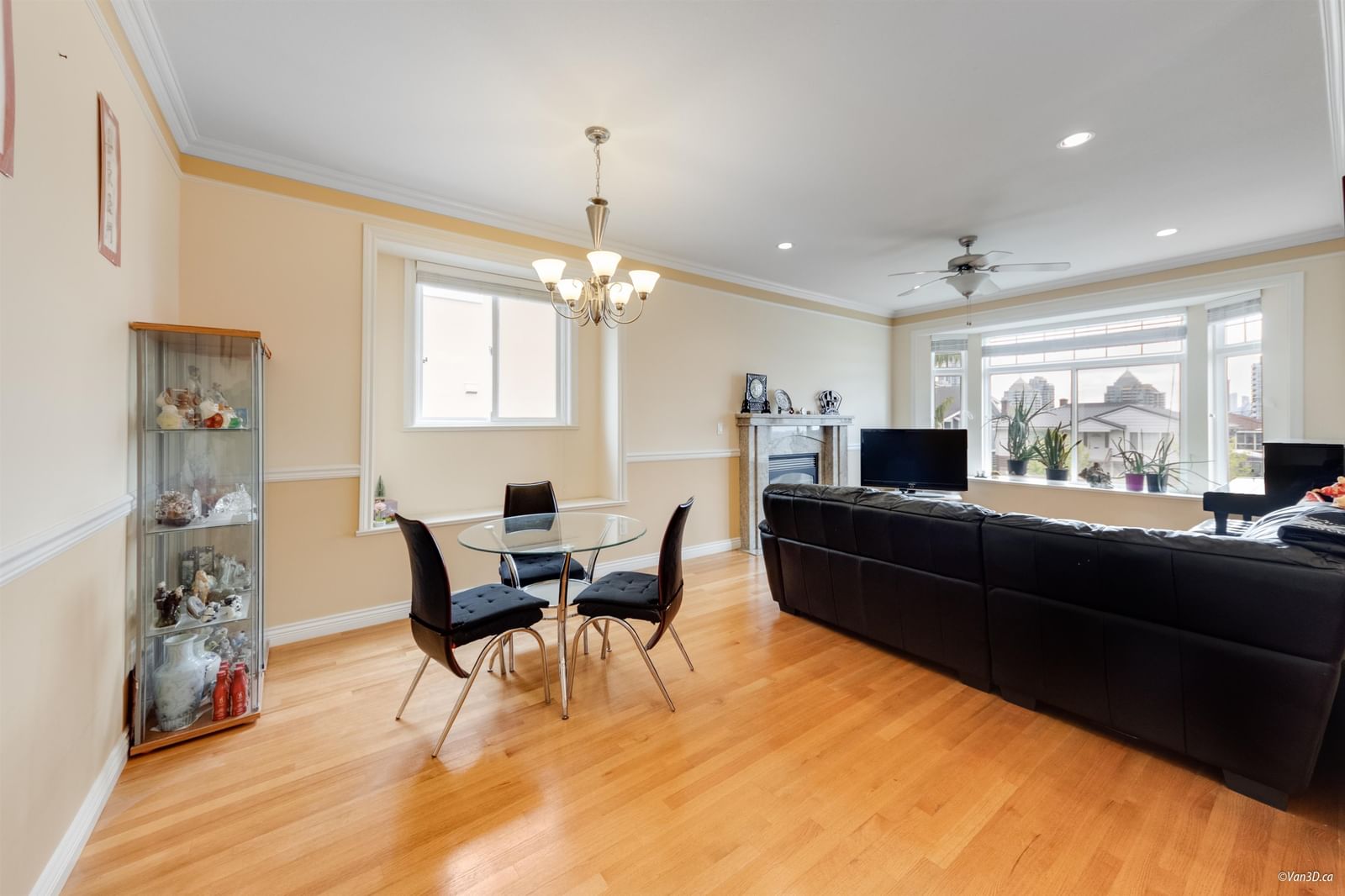 Listing Image 6
