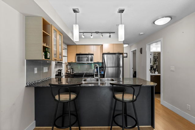 205 - 2233 Mckenzie Road