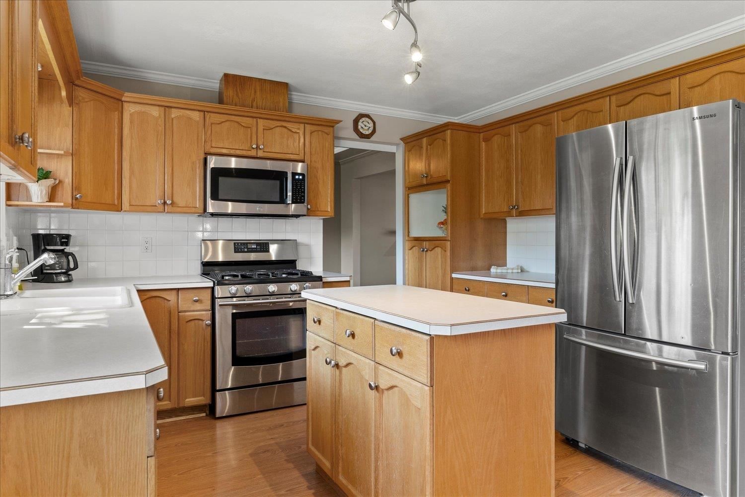 Listing Image 13