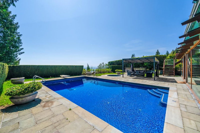 1626 Pinecrest Drive, West Vancouver, V7S 3H3 | Image 2