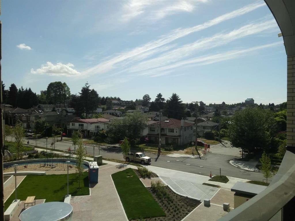 Listing Image 0