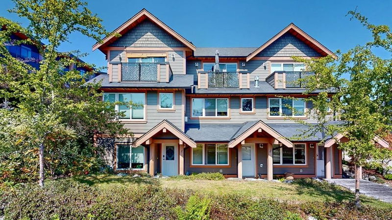 728 Gibsons Way #1, Gibsons, British Columbia