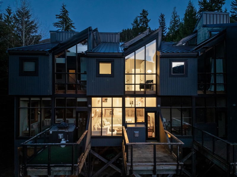 2221 Gondola Way #2, Whistler, British Columbia