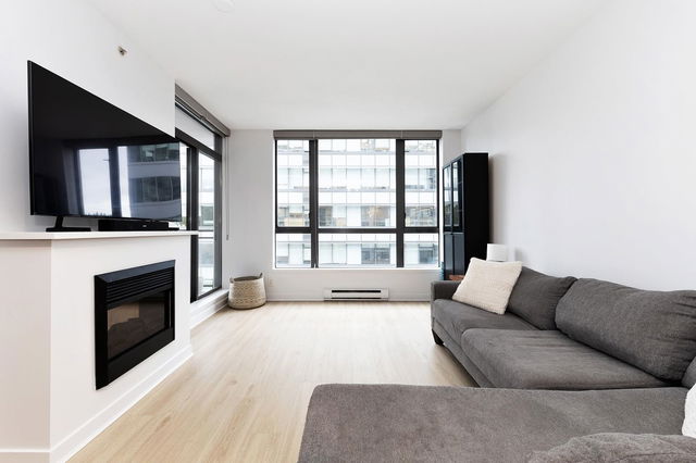 509 - 400 Capilano Road