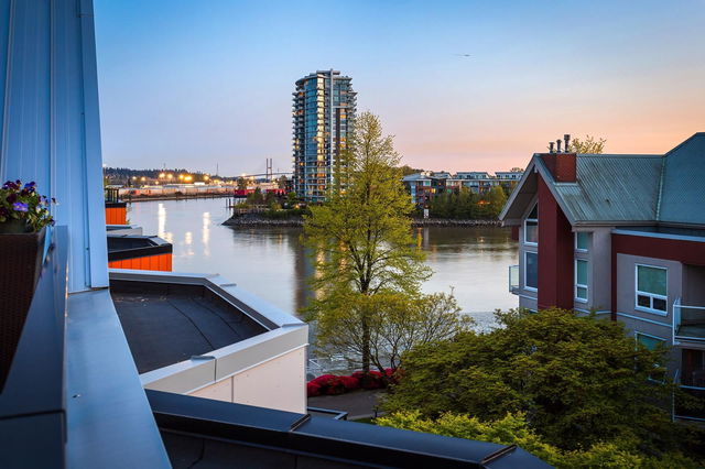 422 - 1150 Quayside Drive