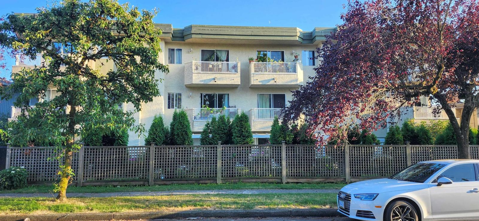 Listing Image 16