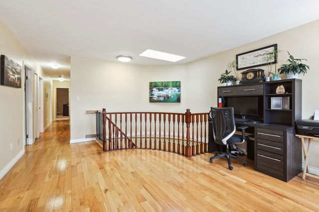 3778 Nithsdale Street