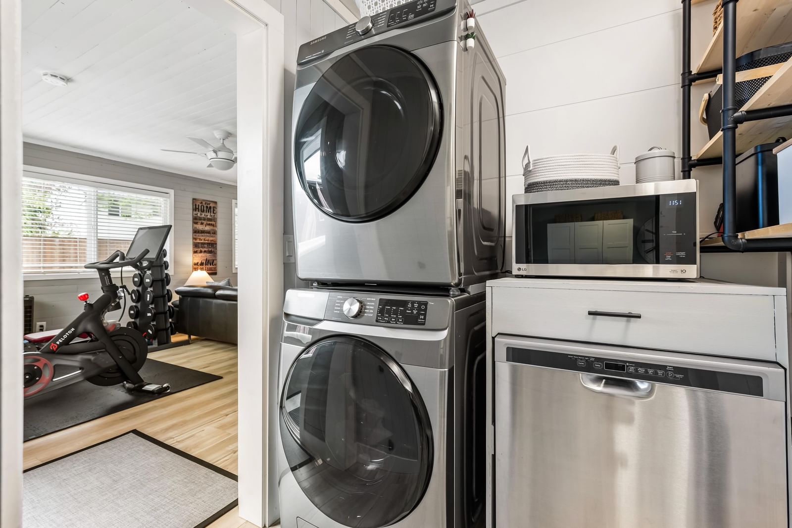 Listing Image 19