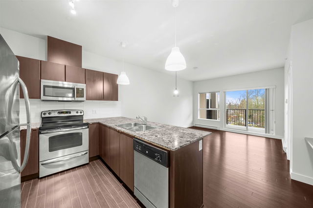 405 - 9655 King George Boulevard