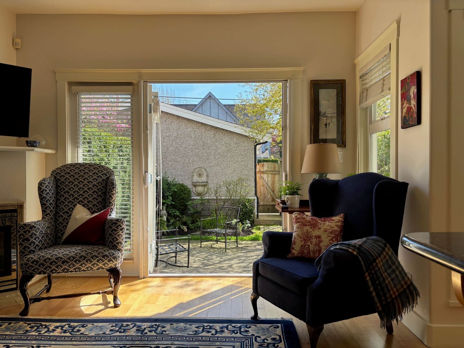 Listing Image 10